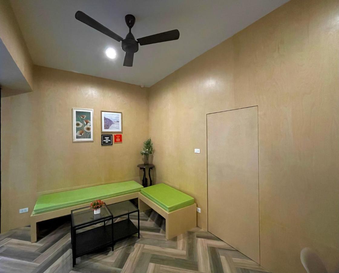 Room Actually Service Apartment Karon Exterior photo