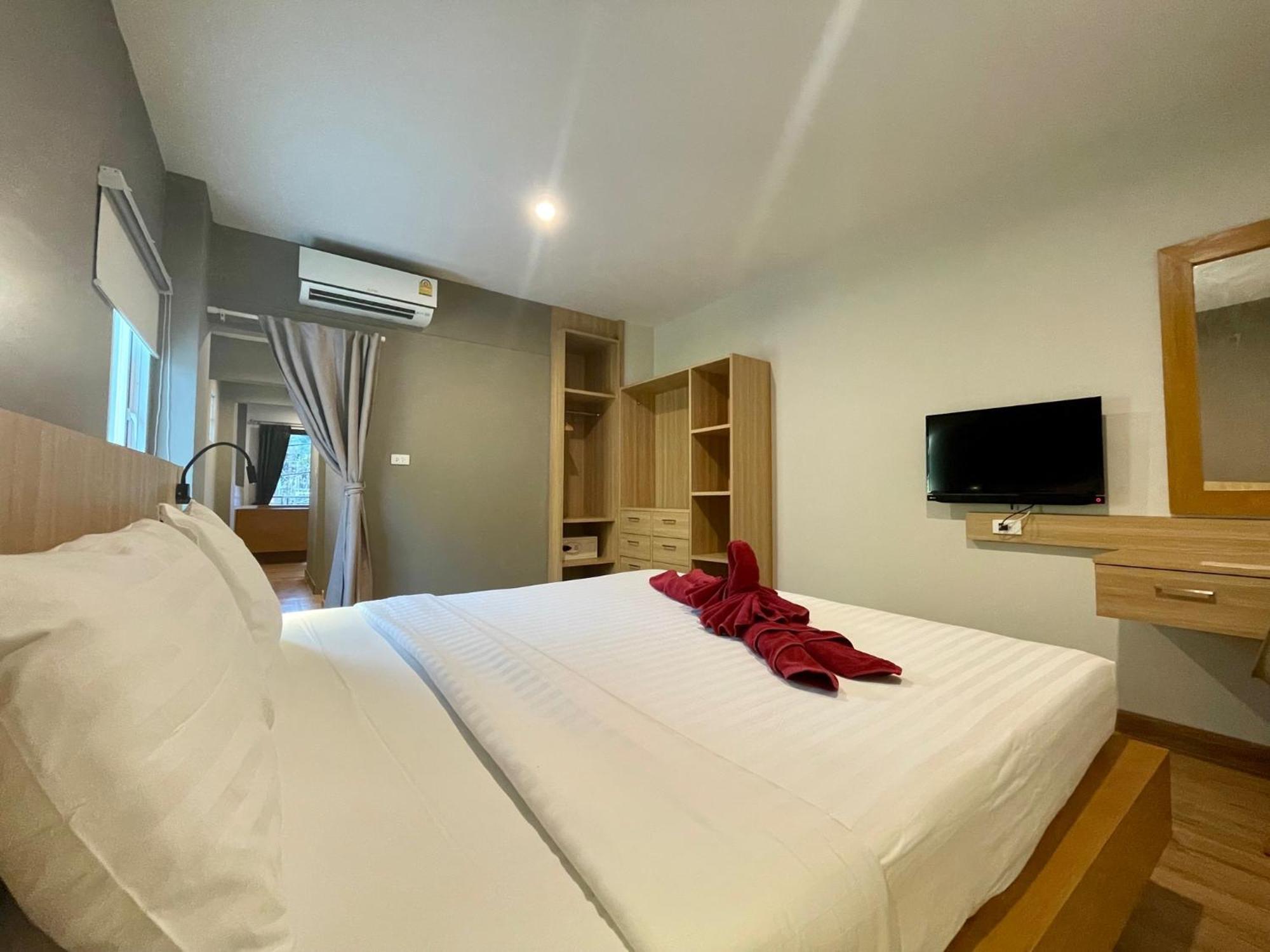 Room Actually Service Apartment Karon Exterior photo